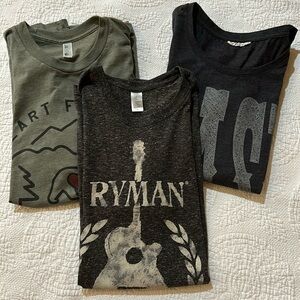 Country/Tennessee/Nashville Bundle T shirts. Small/medium